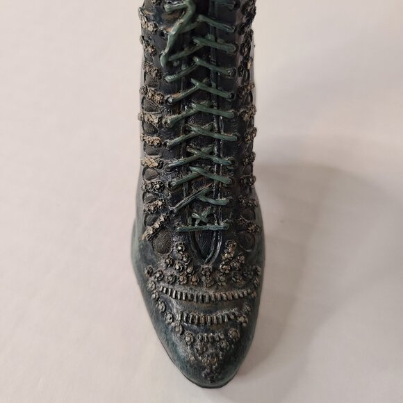 Two Vintage 1998 Victorian Ladies Resin Boots 4.5" Tall - Picture 6 of 10